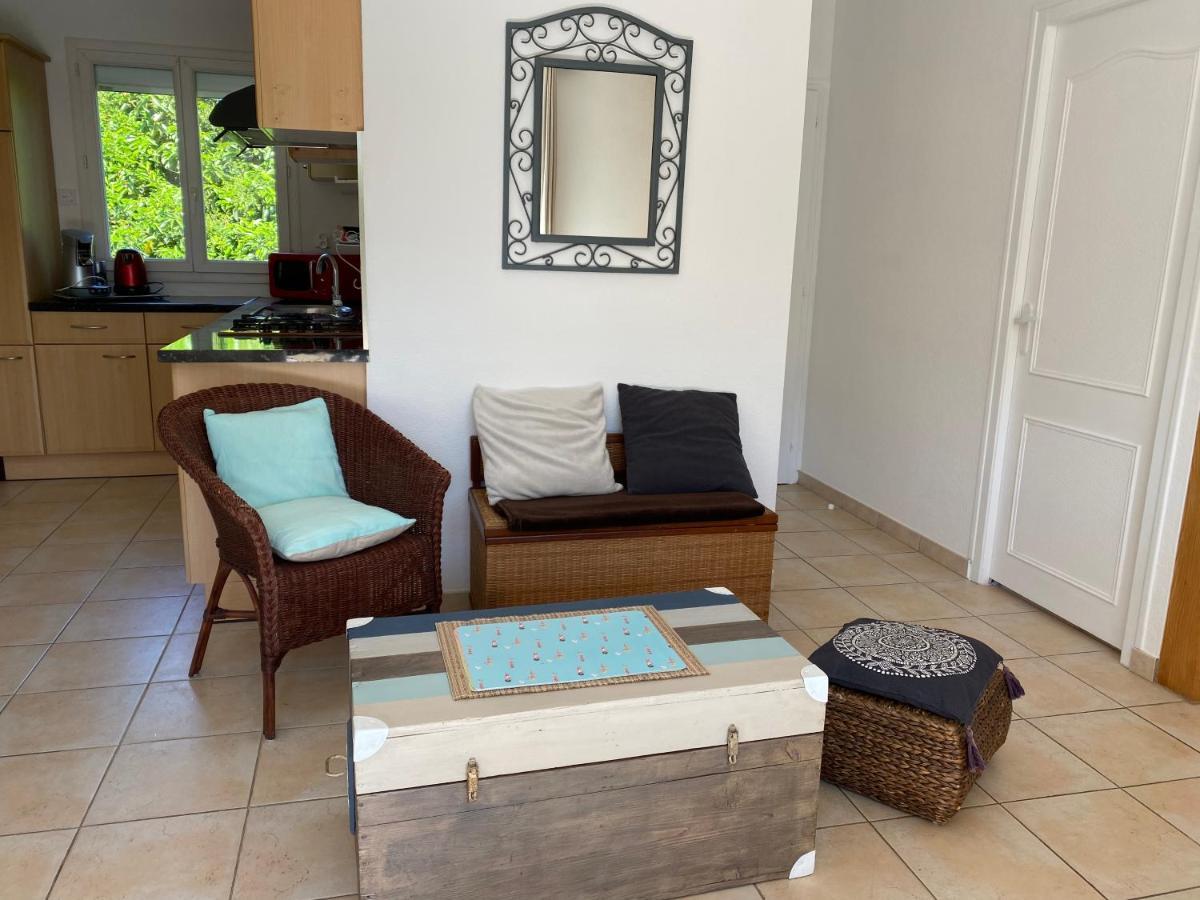 Maison Vendéenne à 10 min de la mer Avrillé Esterno foto
