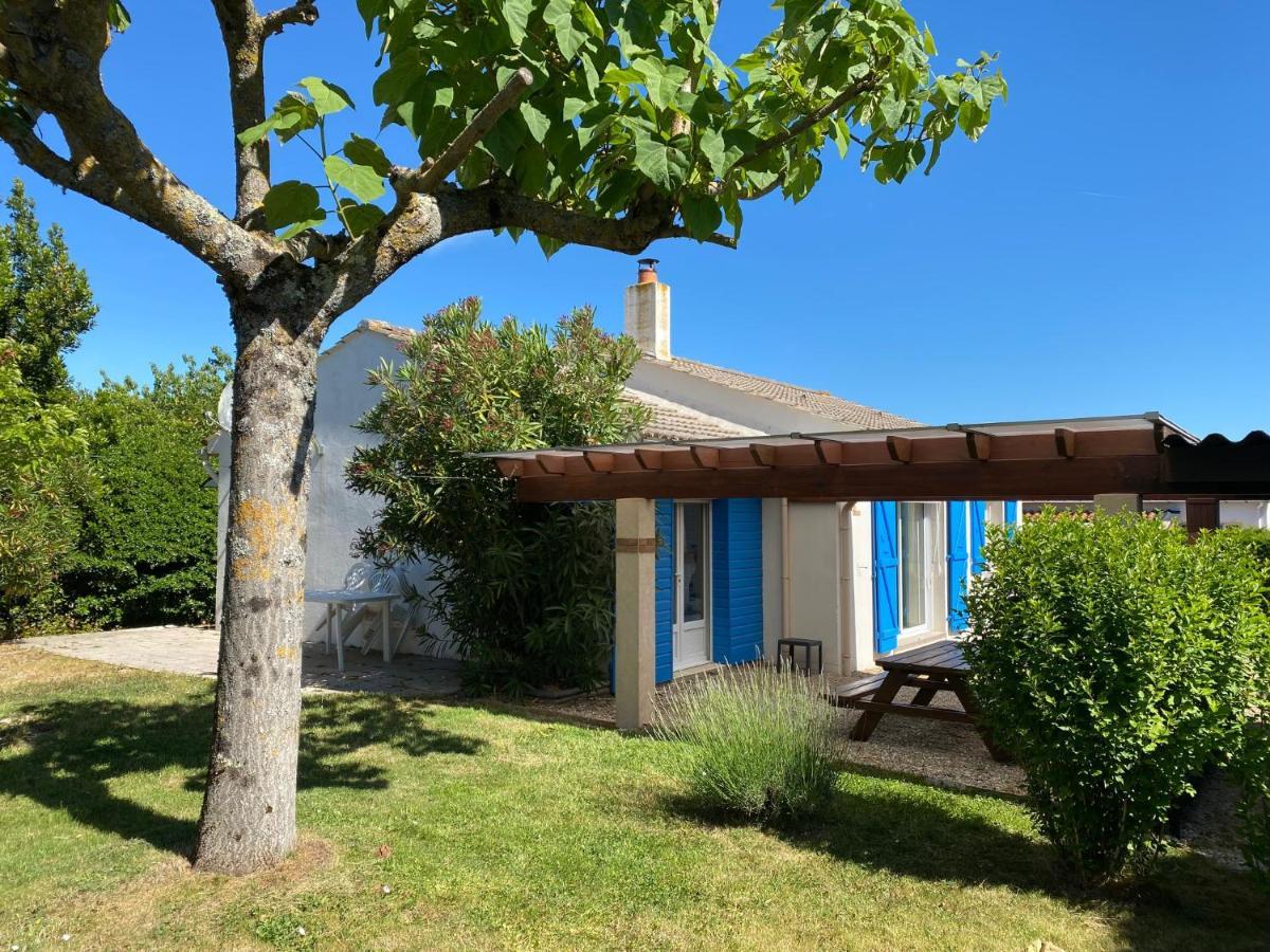 Maison Vendéenne à 10 min de la mer Avrillé Esterno foto